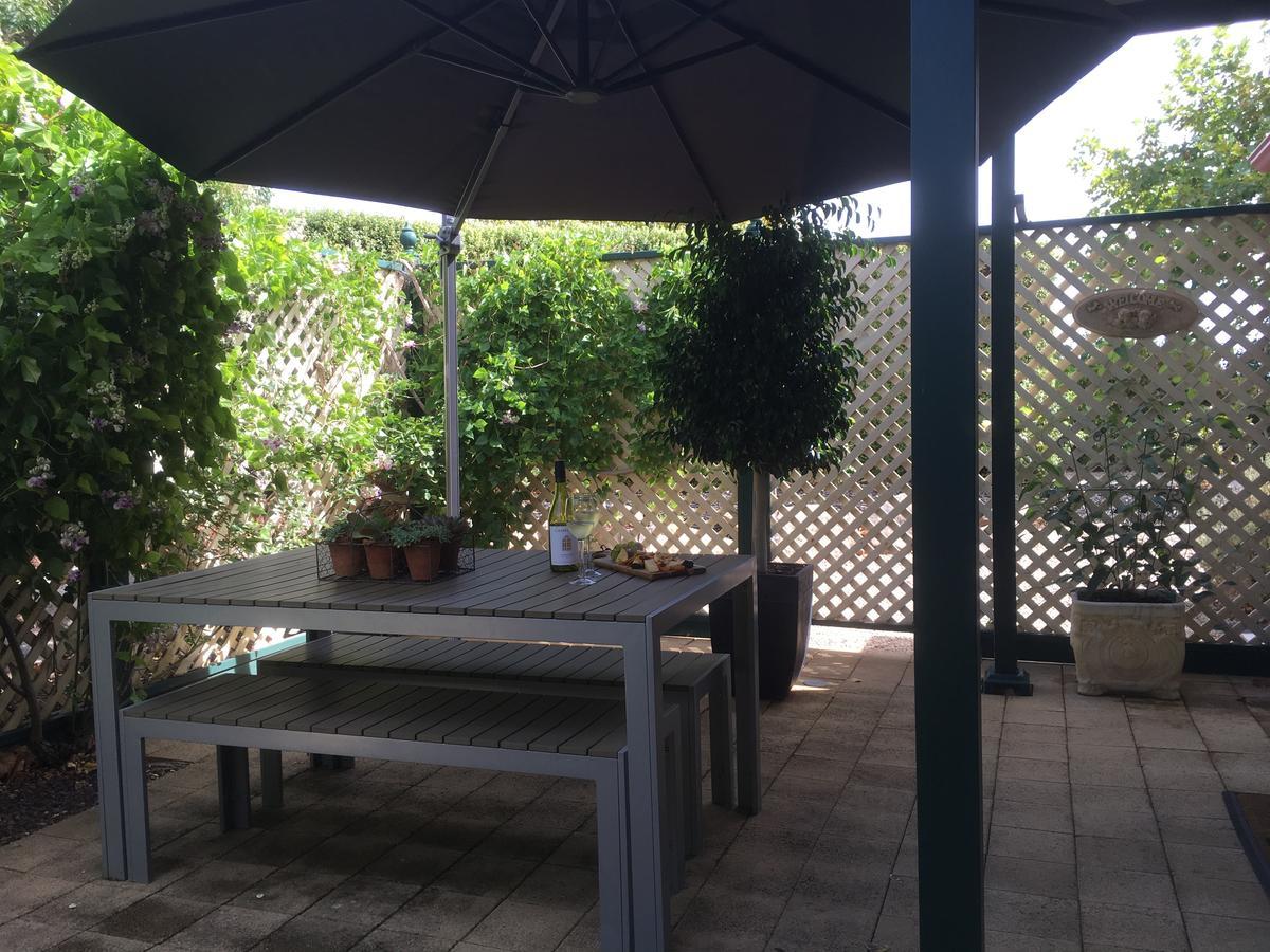 Wine And Roses Bed And Breakfast Adelaide Luaran gambar
